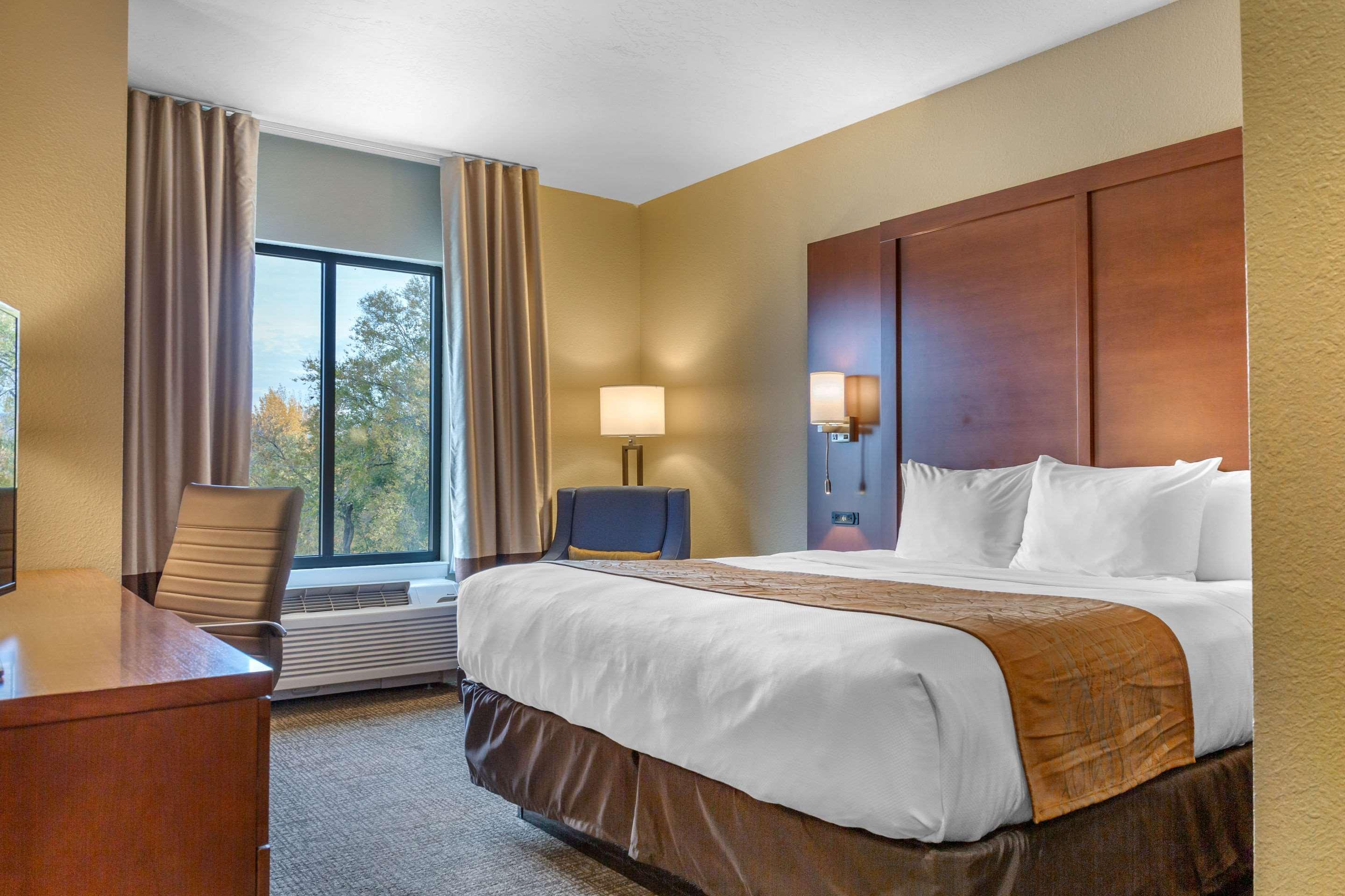 Comfort Inn & Suites Boise Airport Экстерьер фото