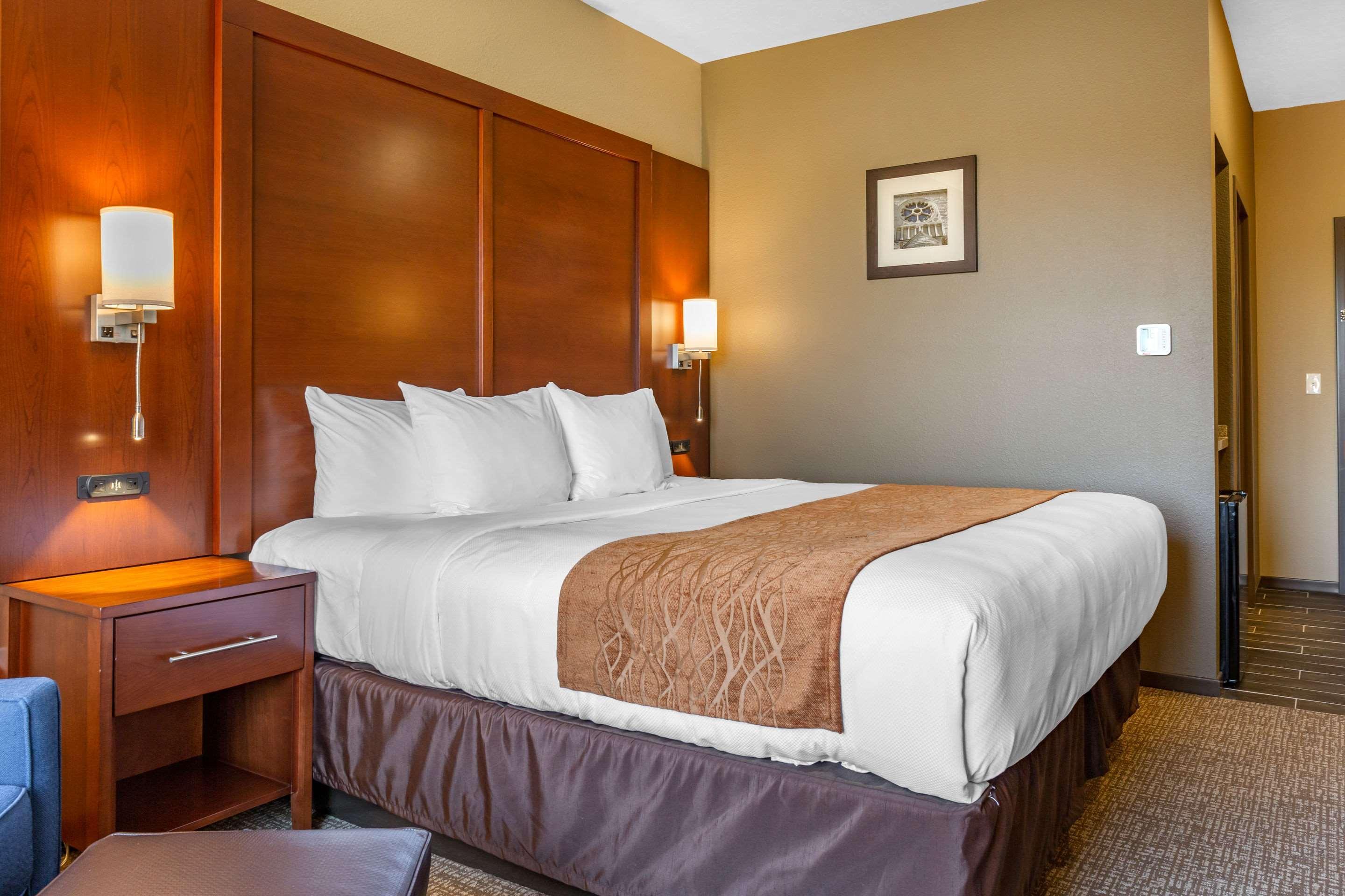 Comfort Inn & Suites Boise Airport Экстерьер фото