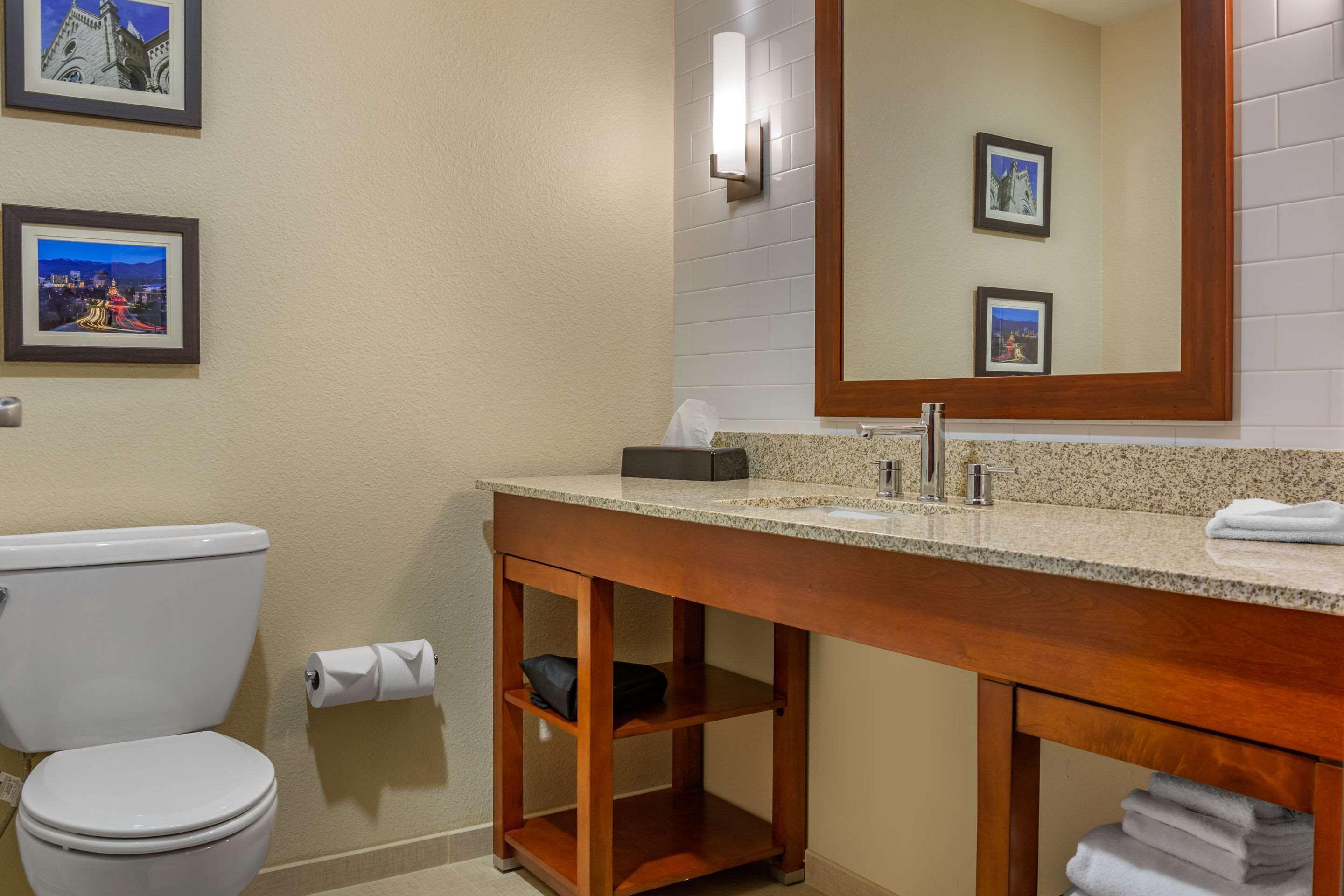 Comfort Inn & Suites Boise Airport Экстерьер фото
