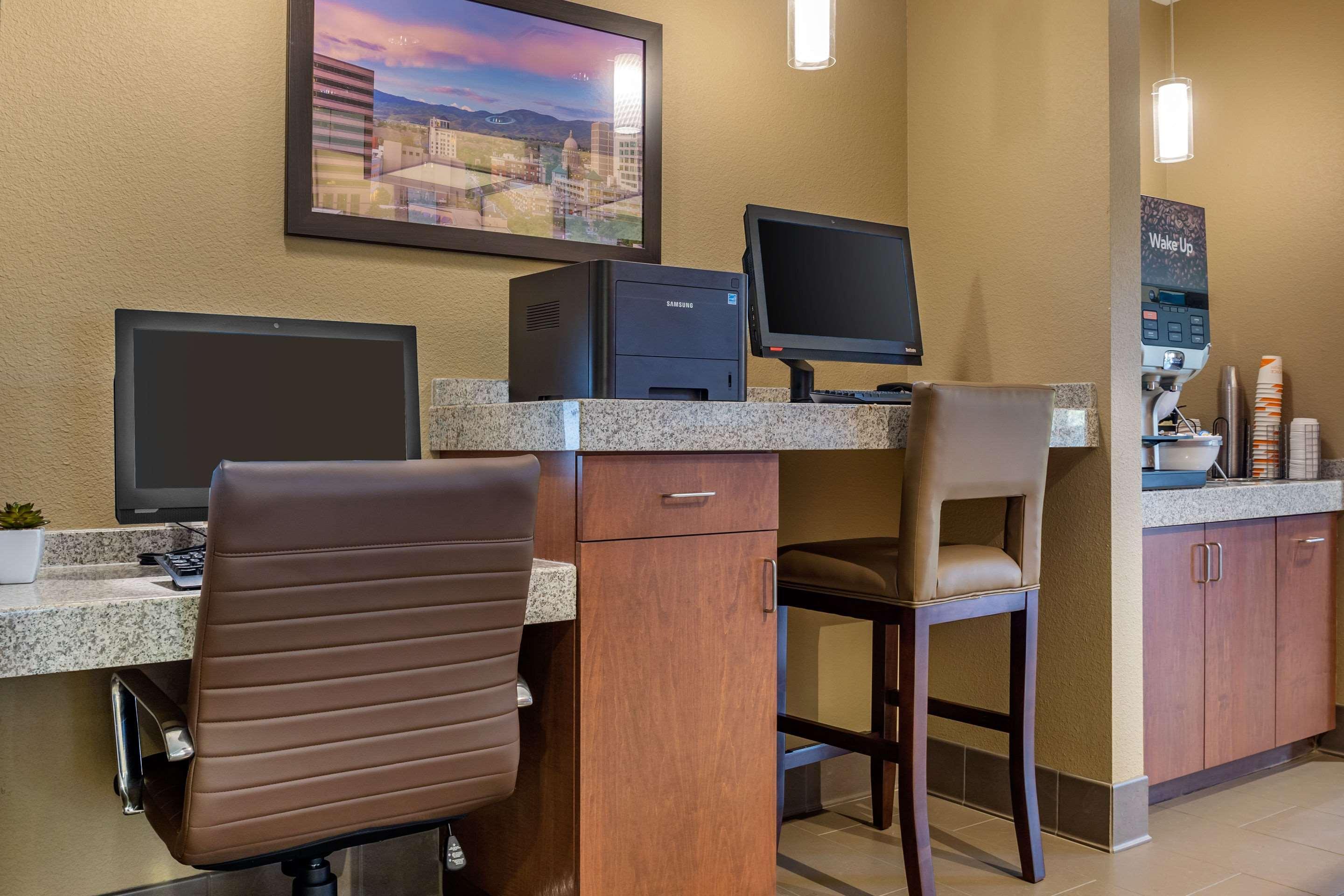 Comfort Inn & Suites Boise Airport Экстерьер фото