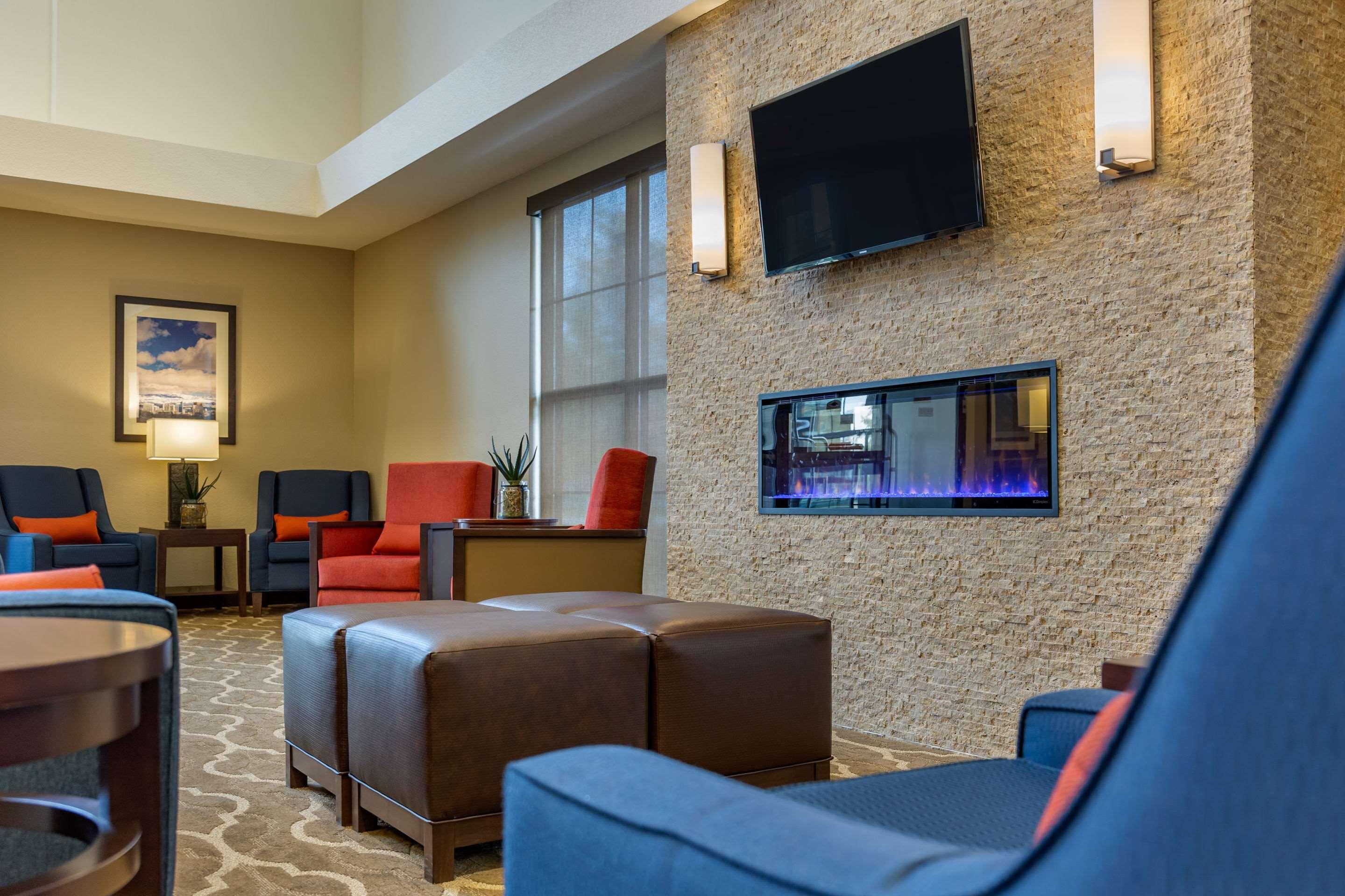 Comfort Inn & Suites Boise Airport Экстерьер фото