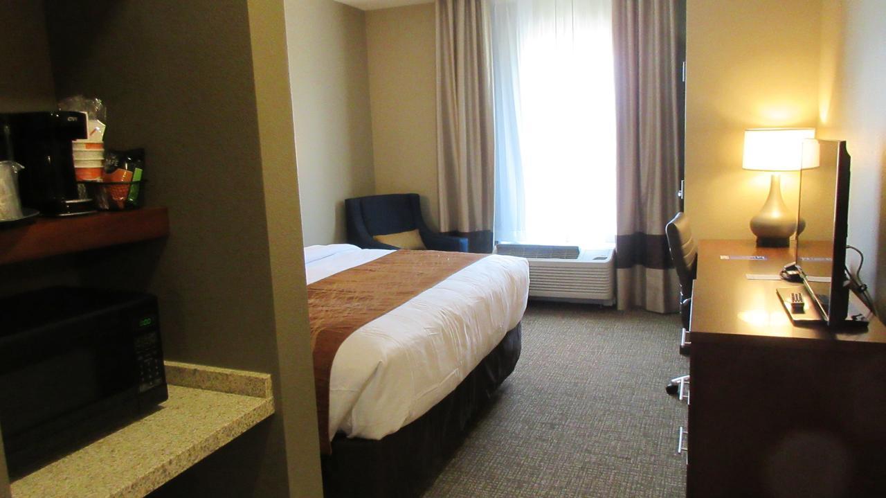 Comfort Inn & Suites Boise Airport Экстерьер фото